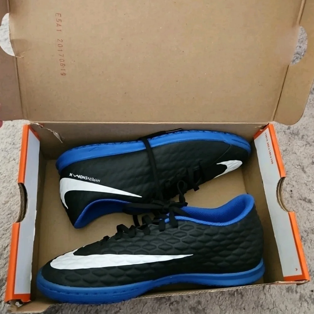 Nike Mens Black And Blue HypervenomX Phade Indoor Soccer Cleats New 11IC 6.5
